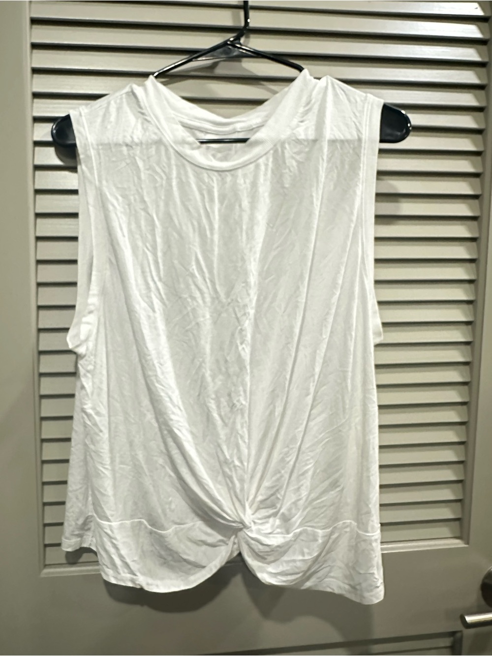Zella White Sleeveless Twist-Hem Tank